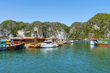 Hanoi - Halong Bay - Ba Trai Dao islets (Three Peaches islets) - Ho Dong Tien (L, D)